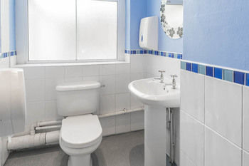 Nomad Backpacker Hostel Кардиф Екстериор снимка